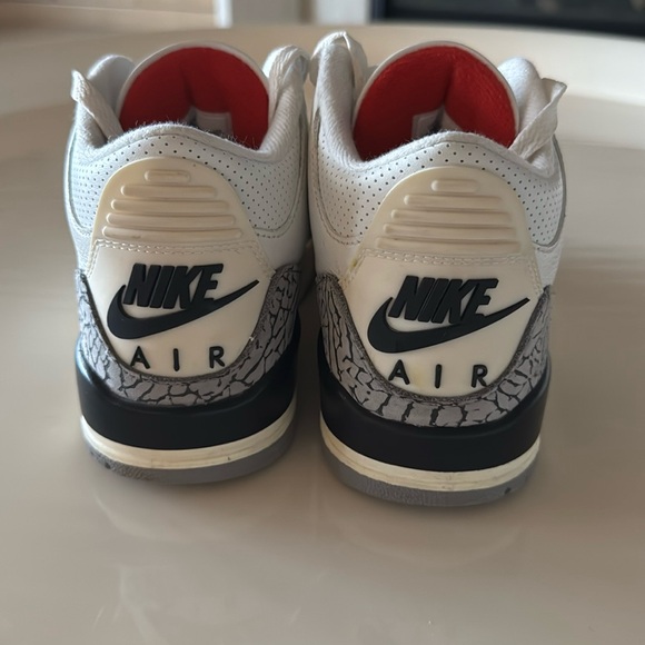 Nike Air Jordan’s Retro 3 Size 5 - Picture 3 of 5